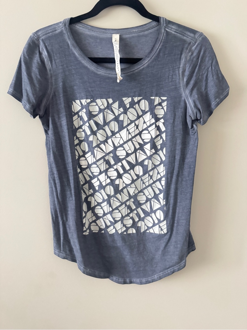 lululemon athletica Seawheeze 2019 Limited Slate Blue Graphic Short-Sleeve Tee